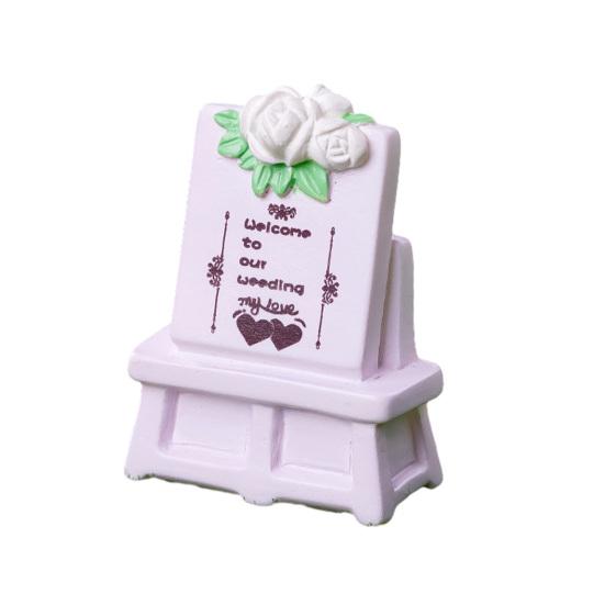 Micro Landscape Ornaments Mini Wedding Scene Decorations with Arches Bouquets Cakes Ring Boxes Resin DIY Garden Accessories Romantic Gift Ideas