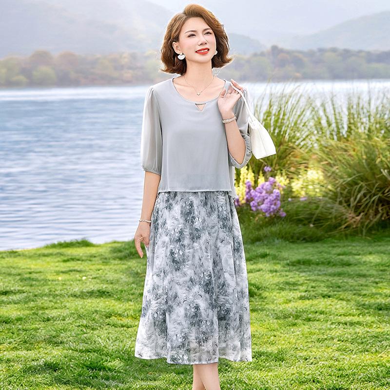 

Elegant Chinese Chiffon Summer Dress for Middle-Aged and Elderly Women 3XL серый