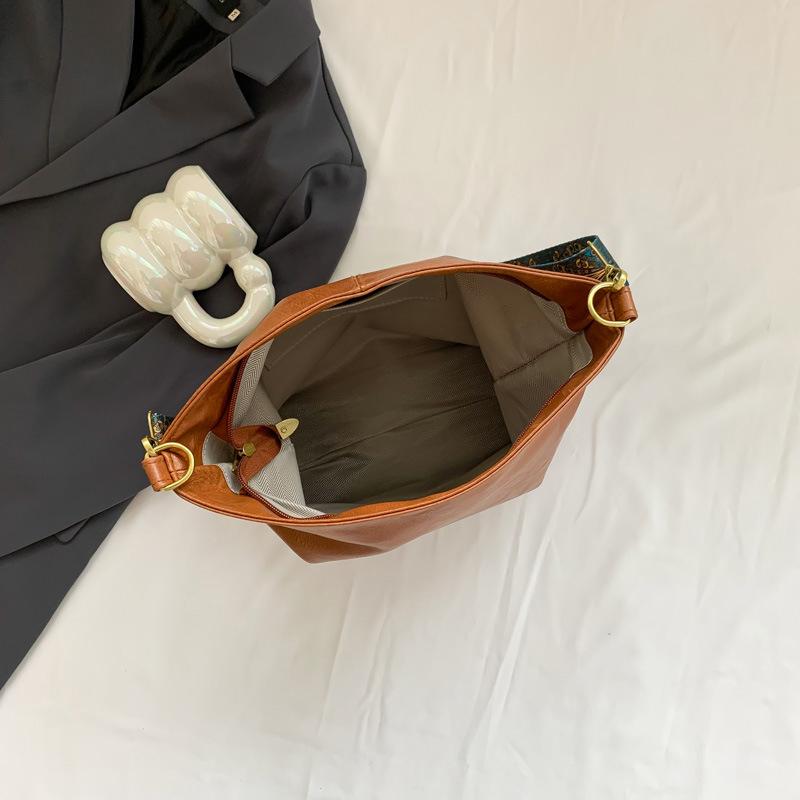 Yogodlns Bred Geometrisk Rem Axelväska Stor Kapacitet Crossbody Väskor För Damer Retro Pu Läder Damväska För Shopping & Resor