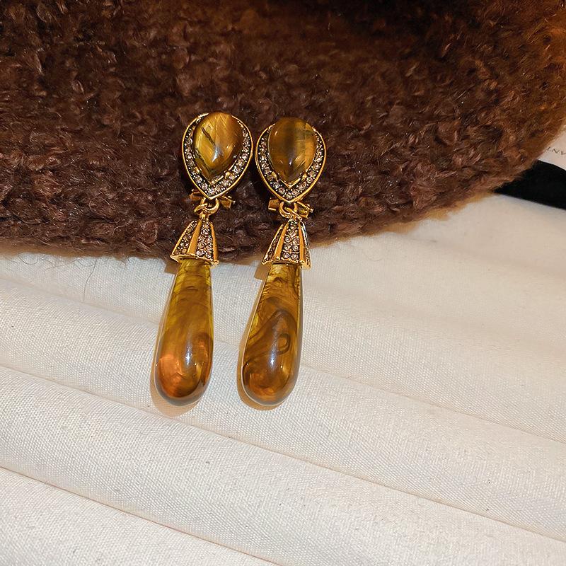 Серьги-гвоздики из серебра в форме капли с имитацией бриллианта Maillard и камнем тигровый глаз Французский темперамент Серьги интернет-знаменитости