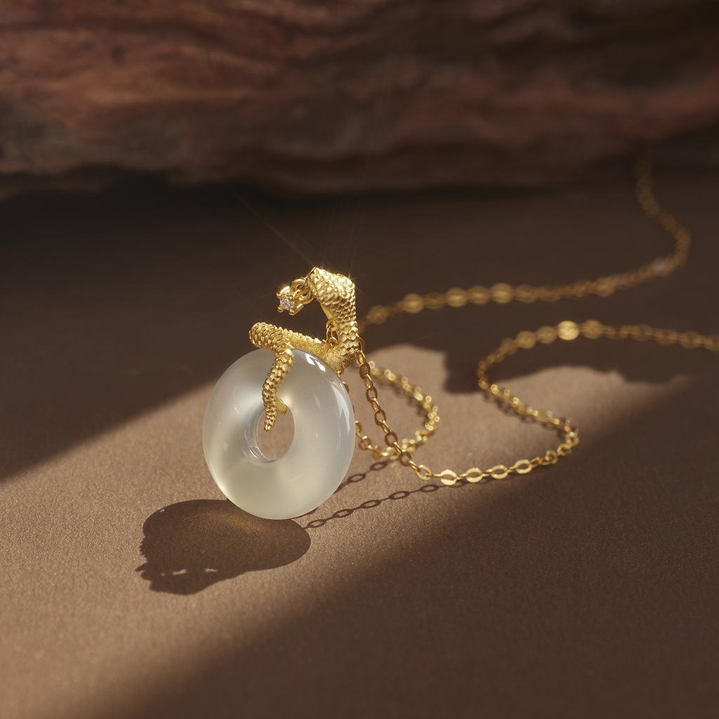 S925 Sterlingsilber Natürlicher Hoch Eis Chalcedon Schlange Sicherheitsverschluss Halskette Donut Anhänger Schlüsselbeinkette Mode