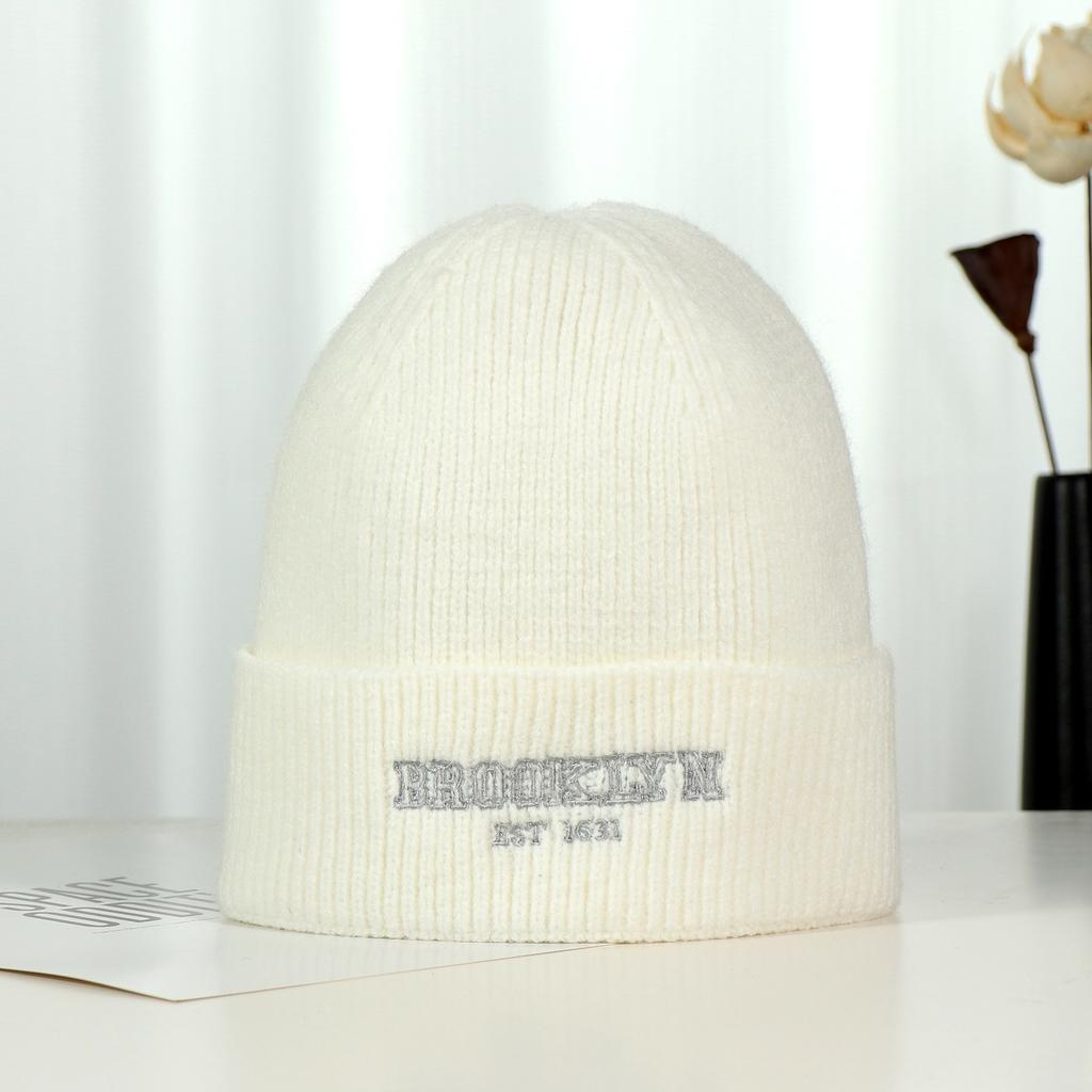 Autumn and Winter Couple Knitted Hats with Embroidered Letters Outdoor Cycling Warm Knitted Hats