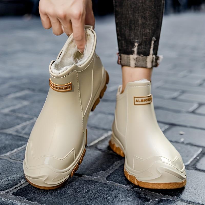 Heavy-Duty Non-Slip Rubber Rain Boots Ideal for Men & Women, Outdoor Footwear, Rugged Design, Durable Construction, Protective Footwear