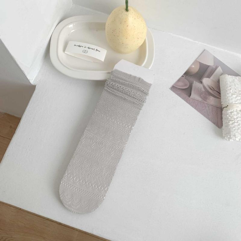 Female Spring and Summer Pure Color Lace Hollow Mesh Breathable Sweet All Build In Tube Socks