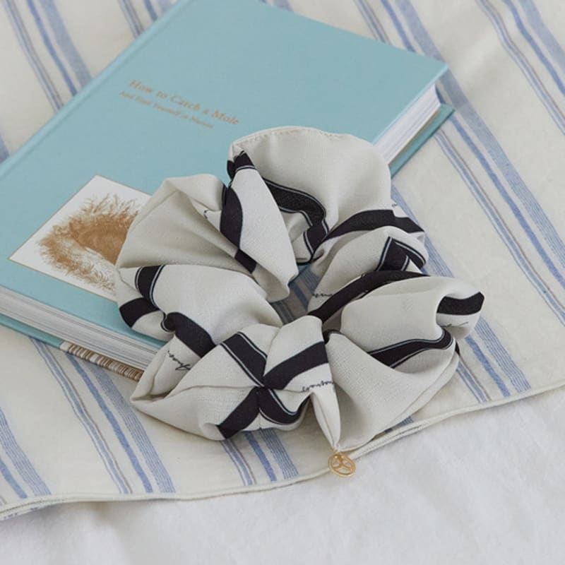 ANA MAISON ANAMAISON Solid Big Hair Scrunchie