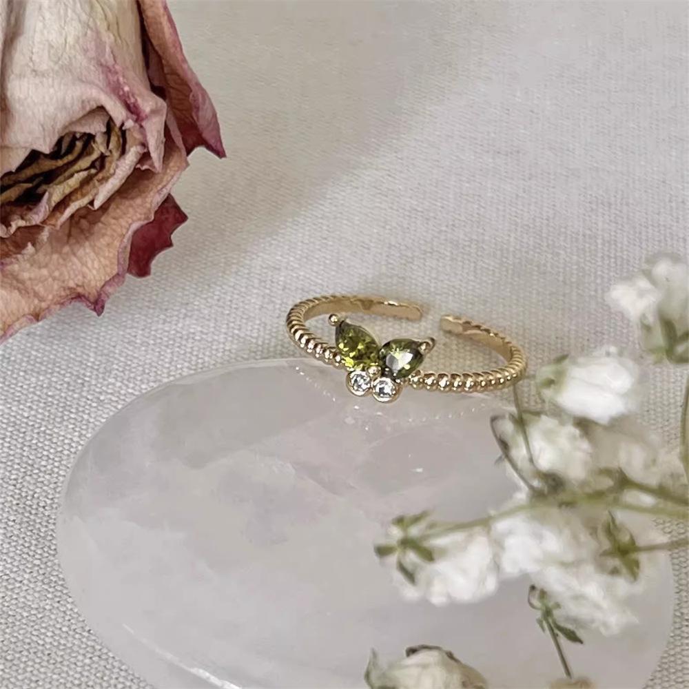 Flower butterfly ring 2025 new popular fairy gas unique foreign gas enamel color index finger ring