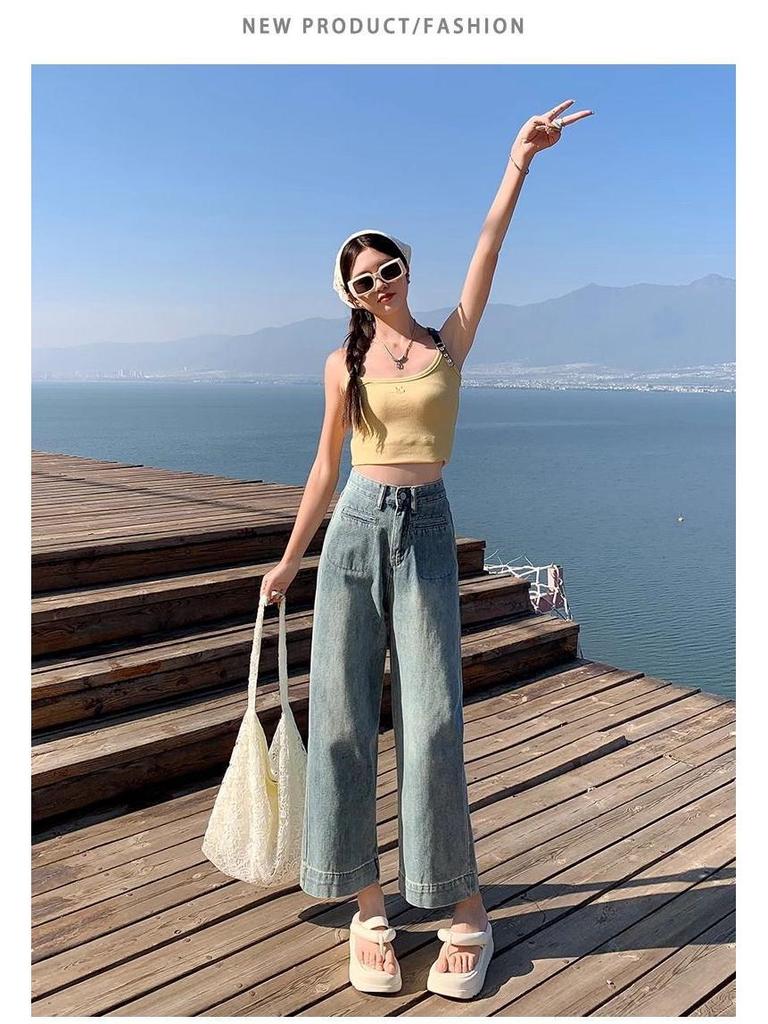 Plus Size Women's Loose High Waist Wide Leg Jeans with Front Patch Pockets