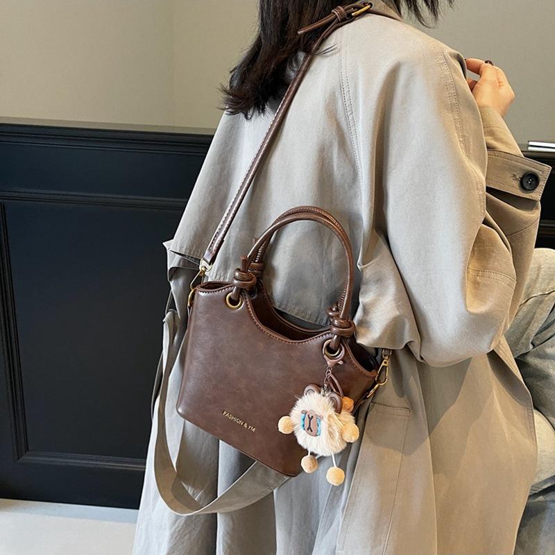 Bucket Bag New Autumn and Winter Genuine Leather Crossbody Women's Bag High-end Vegetable Basket Shoulder Bag