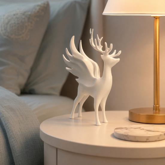 Geweih Hirsch Dekor Weihnachten Elch Statue mit Flügeln, 3D Gedruckte Rentier Figur, Moderne Skulptur für Wohnzimmer Stehender Esstisch, Kamin,