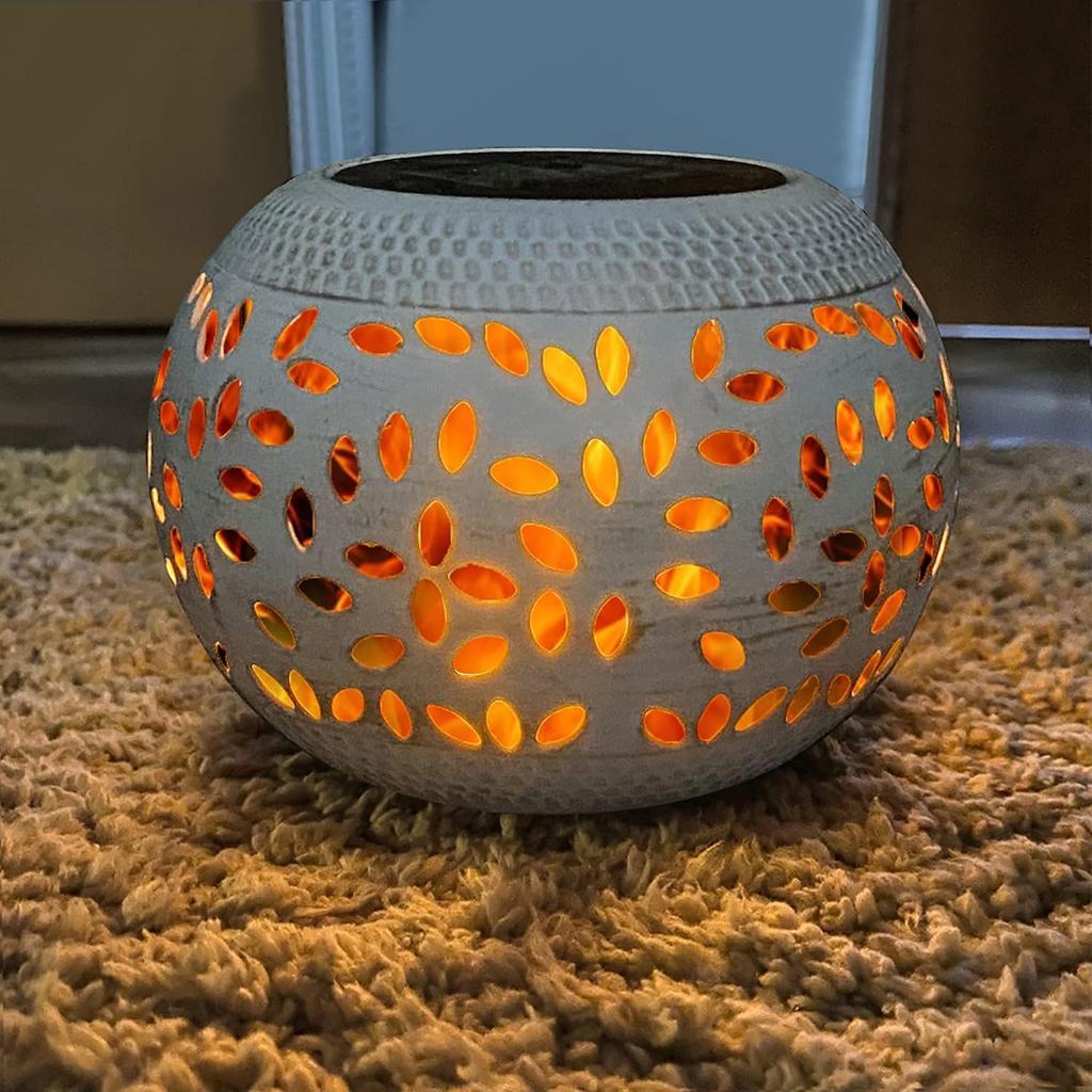 Solar Schmiedeeisen Garten Aschenbecher Ornament: Ausgehöhlte Hofleuchte für Innen-/Außenbalkon und Villa-Landschaftsdekor.