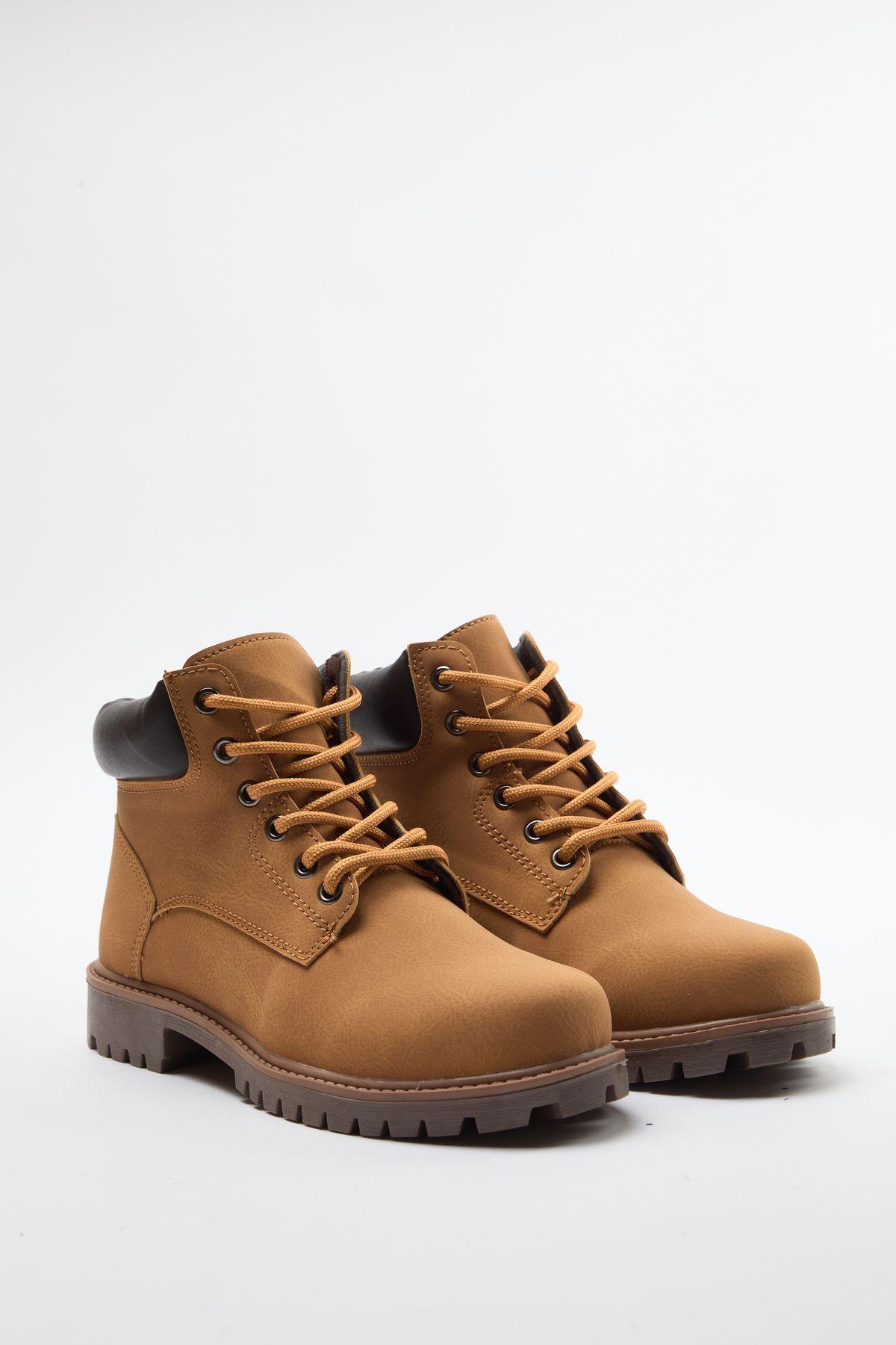 

Camel Lace-Up Flat Men s Boots 40