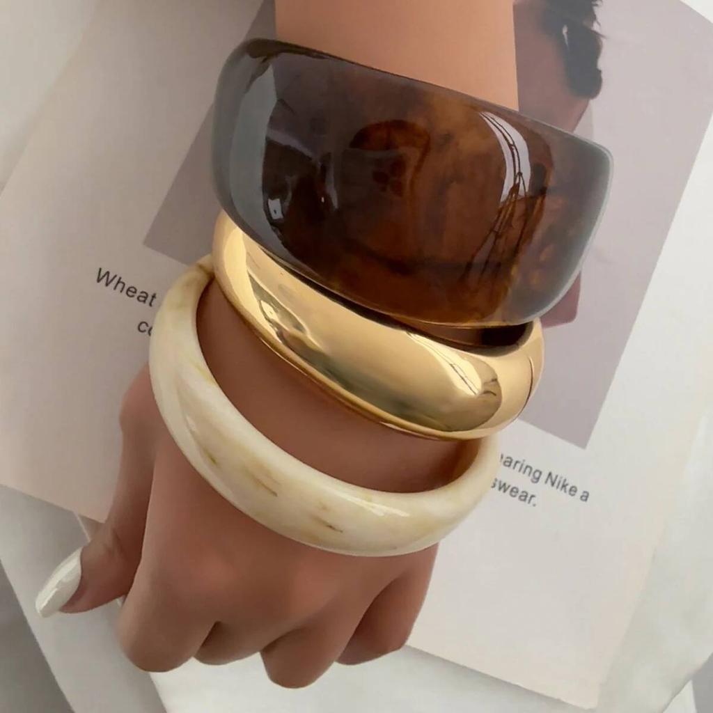 Salircon 3 Stile Y2K Punk Beige Kaffee Dickes Harz Acryl Smudging Armreifen Geometrisch Unregelmäßig Breites Armband Damenschmuck