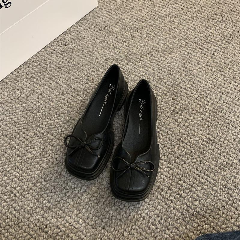 

Черные маленькие кожаные туфли женские новые нежные ретро студенческие с круглым носком одинарные туфли женские на плоской подошве 40 чёрный