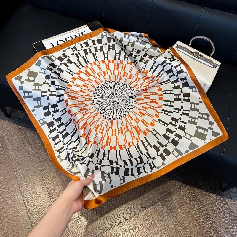 New silk scarf women's fashion versatile high-end small square scarf Korean version neck protection scarf spring and autumn retro scarf binding bag