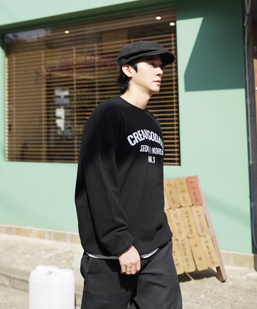 CREAM SODA LAB Lab Cr Nno1 Seoul Korea Acro Logo Sweatshirt Black
