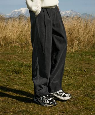 Peullukeu Corduroy Two-Tuck Wide Pants Dark Grey Fpt402