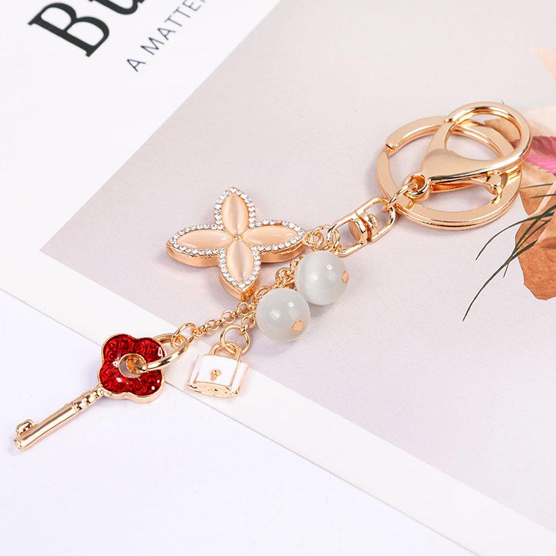 EASYA Love Clover Creative Gift Key Chain Alloy Rhinestone Key Chain Bag Pendant Women Handbag Charm Car Accessories Small Gift