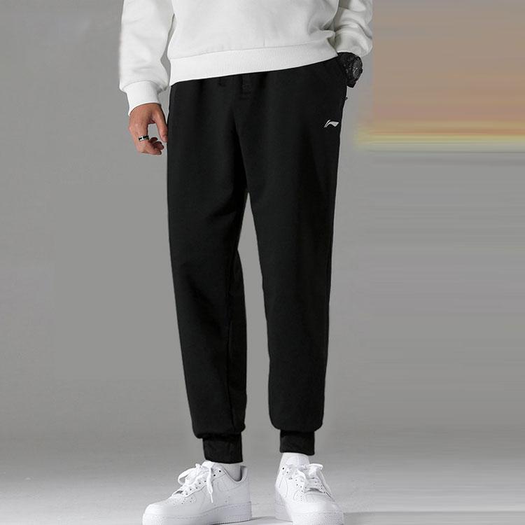 Li Ning Logo Print Solid Color Slim Fit Fleece Knit Sports Pants Men Bottoms Black AKLQ975-1