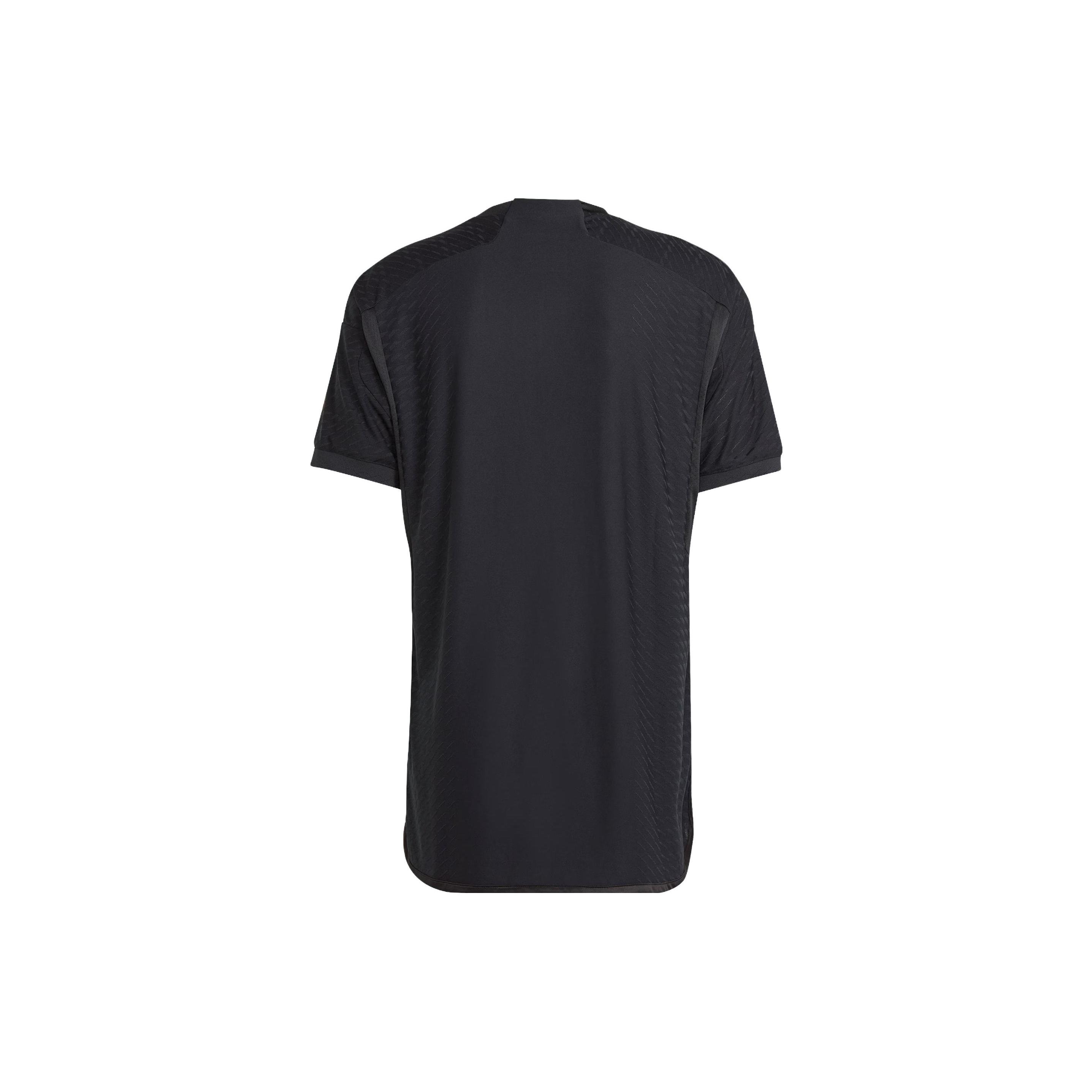 

Новая футболка Adidas с бесплатной доставкой с AdiClub Реал Мадрид 23/24 Третья аутентичная футболка IQ4923 S