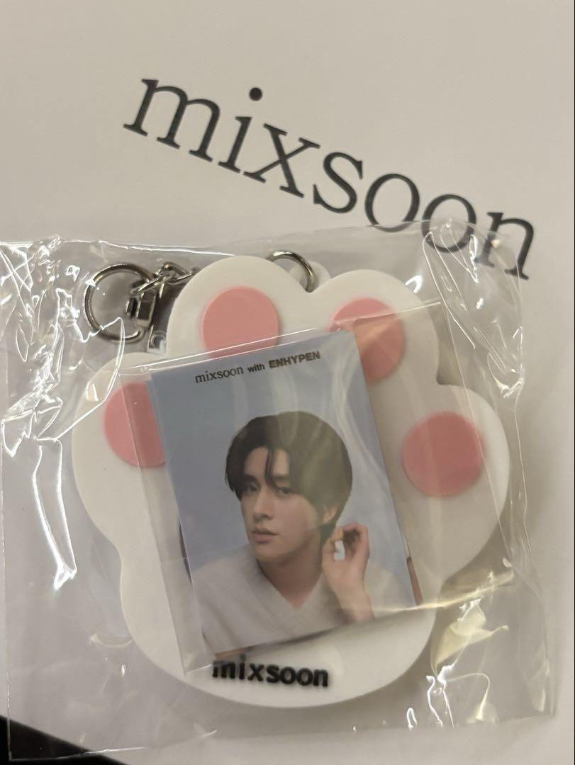 

[Б/У] Окончательное снижение цены брелок с дизайном отпечатка лапы mixsoon ENHYPEN