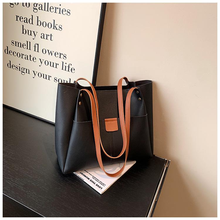 

Retro underarm bag women s new trendy and beautiful simple messenger bag casual shoulder bag women s bag чёрный