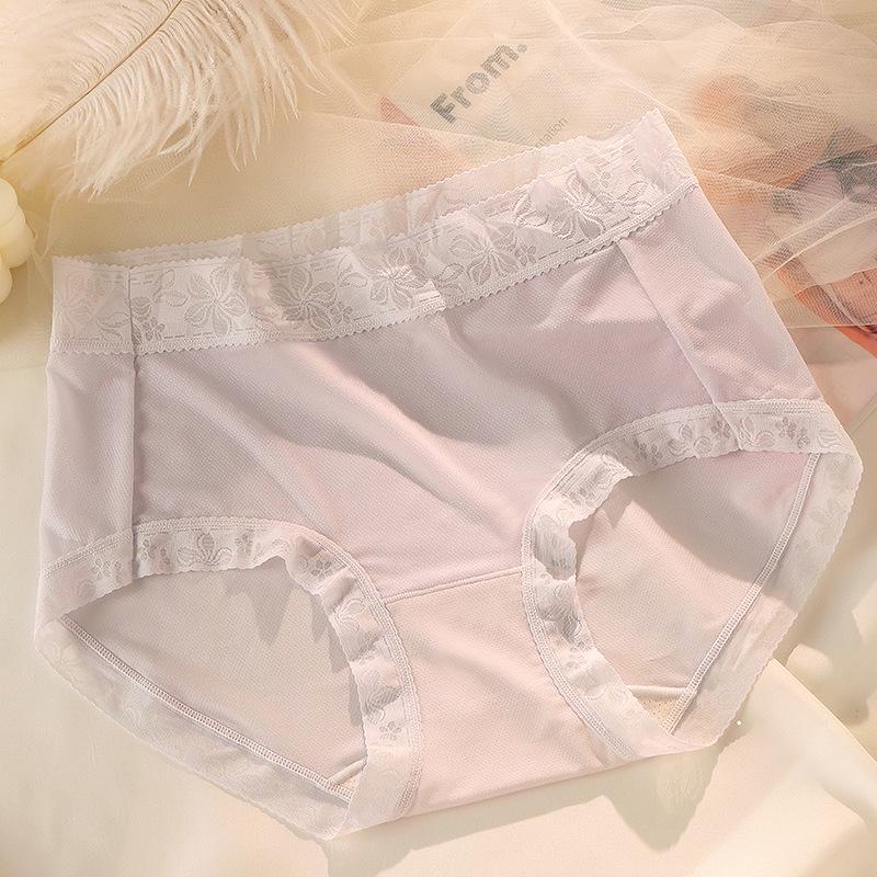 Breathable Women's Mulberry Silk Seamless Panties with Antibacterial Crotch - Lightweight and Invisible Summer Briefs