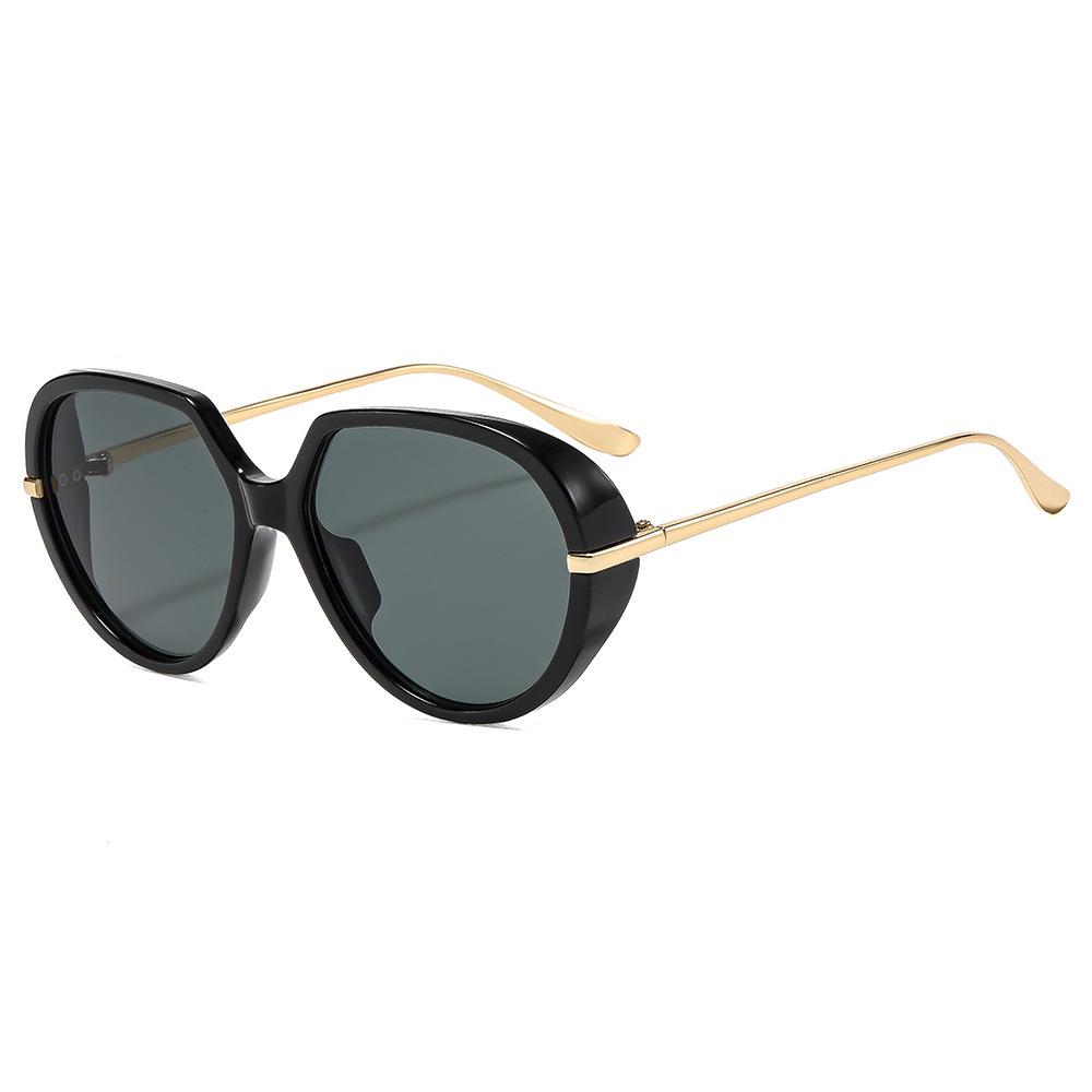Chic Oversized Sunglasses with UV Protection – Trendy High-End Street Style