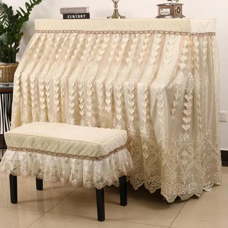 Husa de pian brodata in forma de inima High End Dantela Husa de protectie europeana pentru pian Husa de praf pentru scaun de pian minimalista moderna