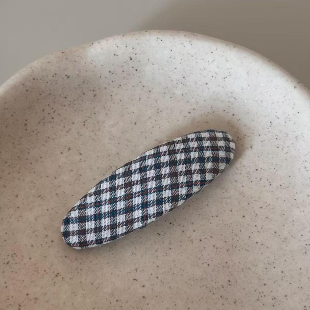 Korean Plaid Floral Oval Hair Clip - Cute & Simple Hair Accessory
