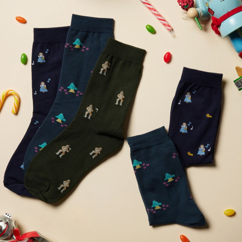 STUDIO SOCKSTOP Wizard of Oz Emerald Castle Blue Embroidered Socks