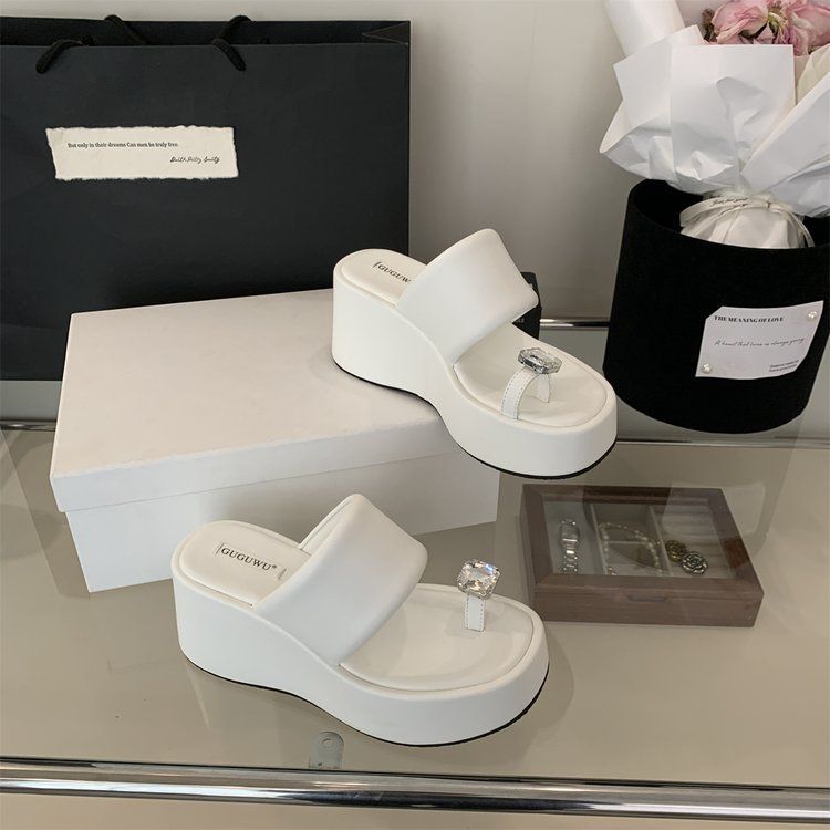 Wedge heel heel heightened thick-soled transparent belt one-word slippers women's shoes wear 2025 summer fashion temperament cool slippers