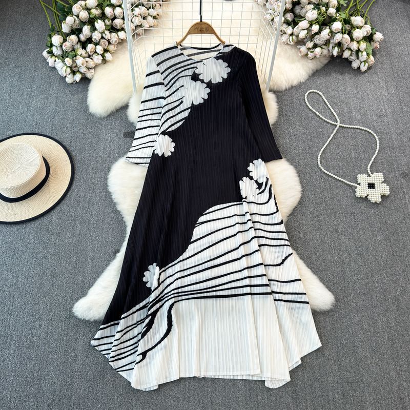 

Sanzhai Ruched Socialite Three-Quarter Sleeve Irregular Dress Black All yards