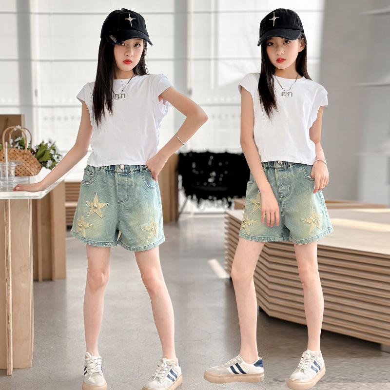 Girls' Denim Shorts Summer Outfit