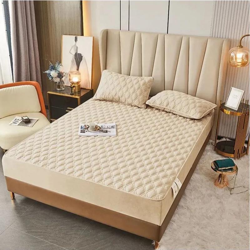 2025 Quilted Fitted Mattress Protector for Russia, Ukraine, Europe & America