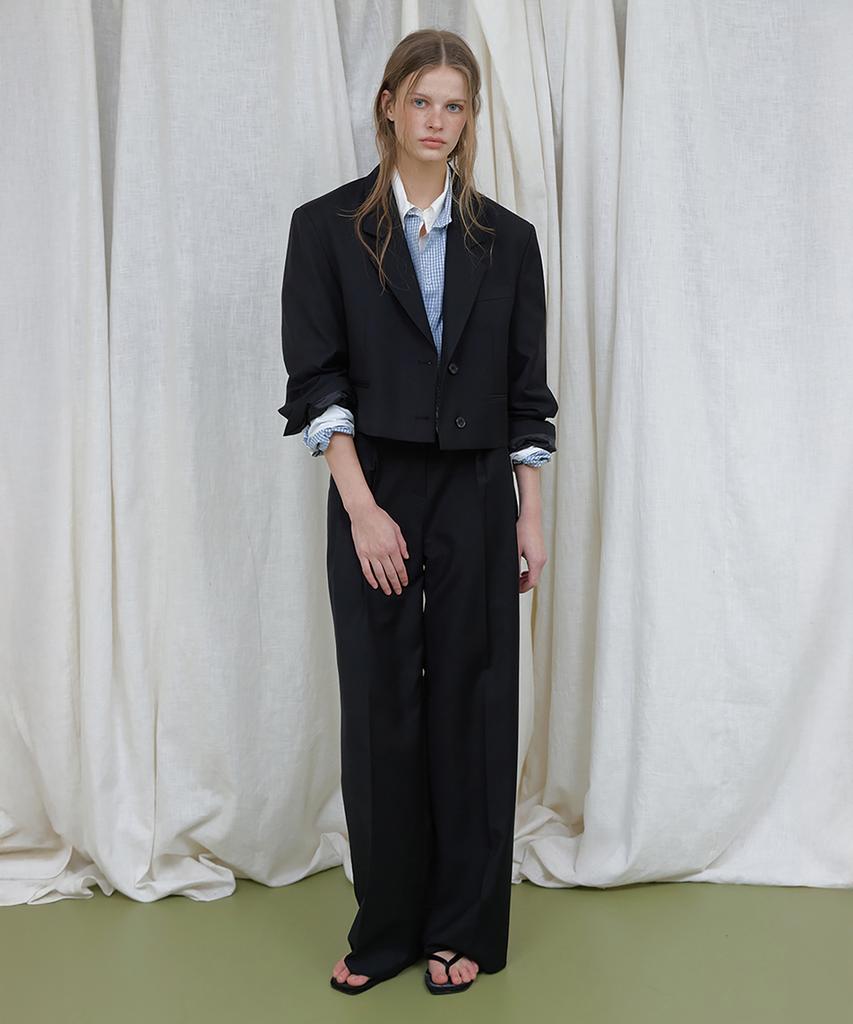 Lonkeu Essentiel Back Banding Pintuck Trouser_Slacks (Black)