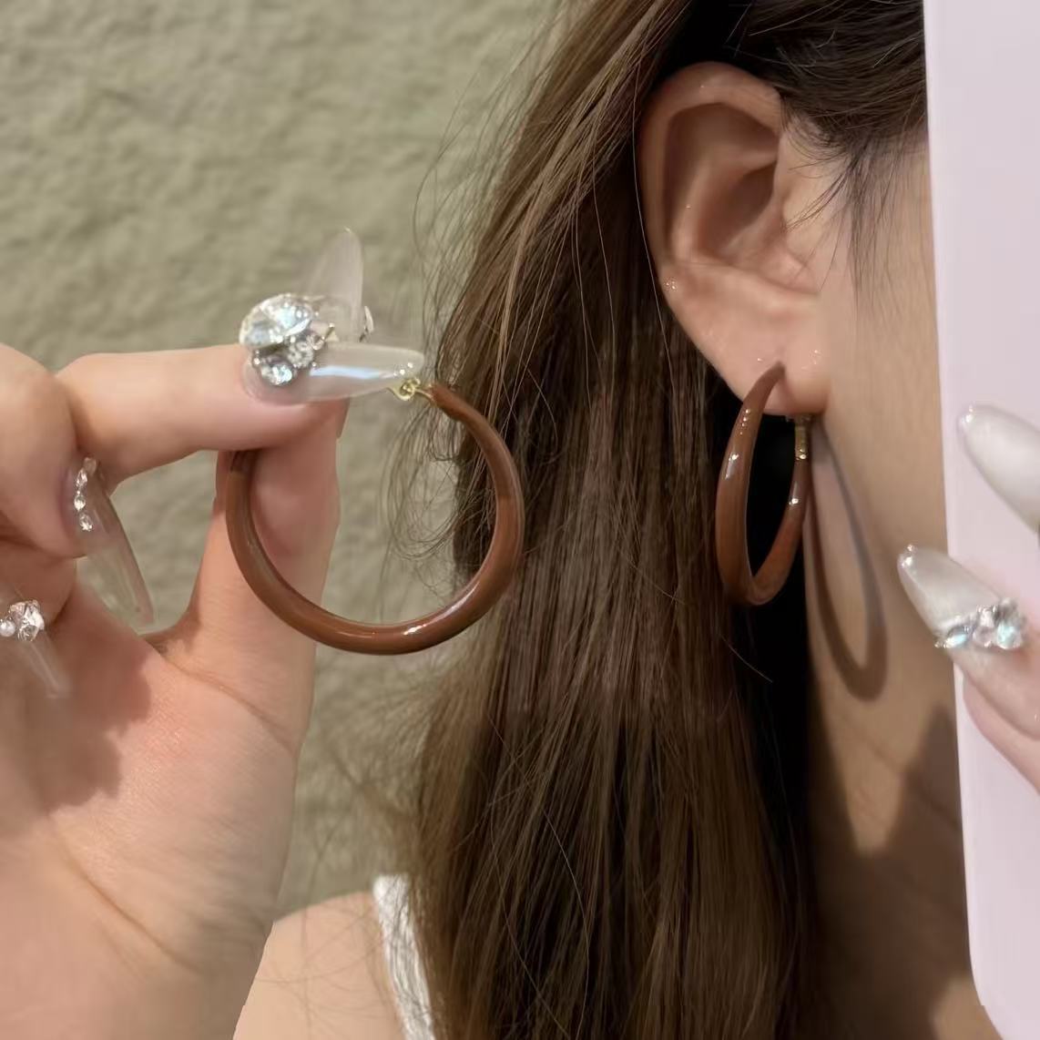 

111 Серебряная Игла Маillard Кофе Большие Круглые Серьги Женские, Ретро Премиум Серьги Квадратное Круглое Лицо Простые Круглые Серьги 925 sterling silver posts