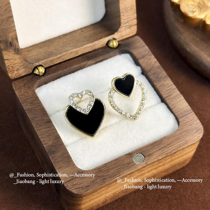 Elegant Black Diamond Silver Needle Earrings: High-End, Fashionable, Versatile Luxury