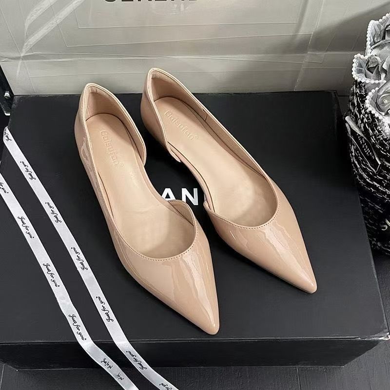 Temperament casual versatile professional commuter pointed single shoes summer new French side empty nude flat shoes women