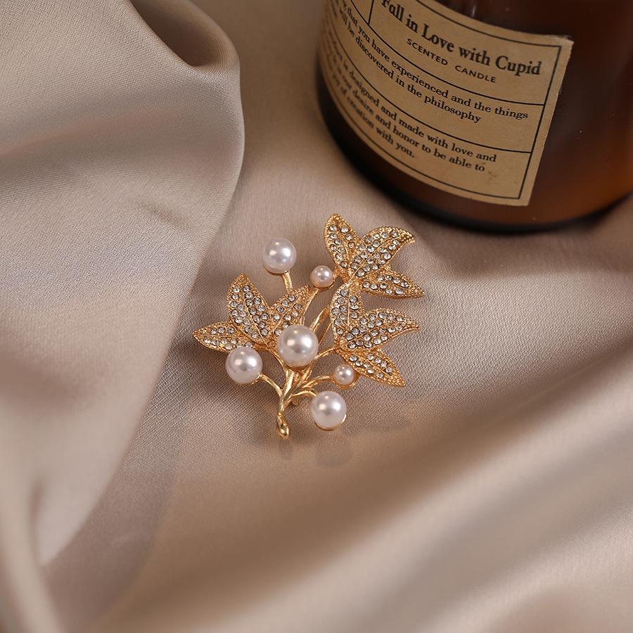 New leaf high-end high-end women s suit corsage pin temperament design