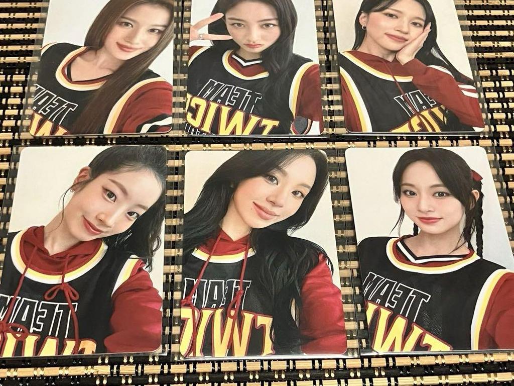 [USED] TWICE READY TO BE SPECIAL purchase bonus trading card