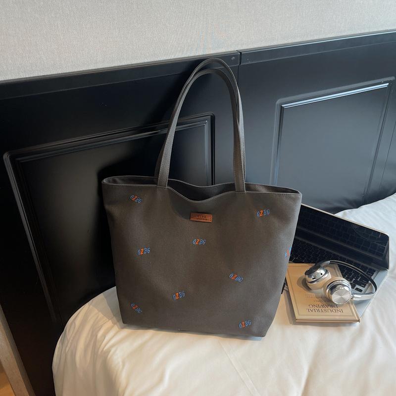 Повседневная вместительная холщовая сумка женская сумка 2025 новая вышитая буква сумка-тоут простая наплечная сумка для покупок сумка