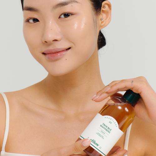 Epilou Houttuynia 80% Hyalu-Cica Soothing Toner 300ml