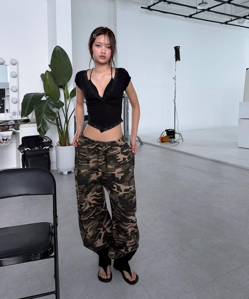 ODOR Molly Wide Jogger In Camo