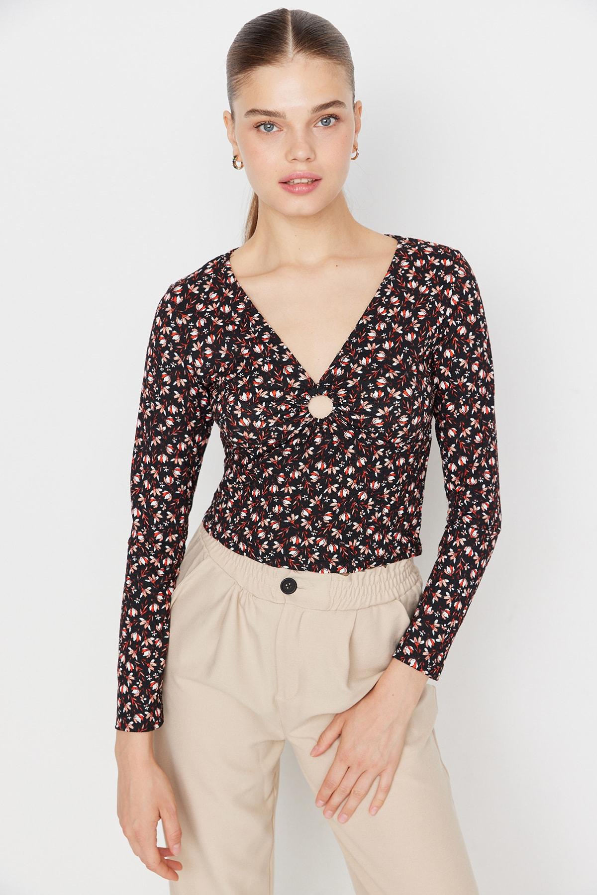 

Блузка - Черный - Slim fit