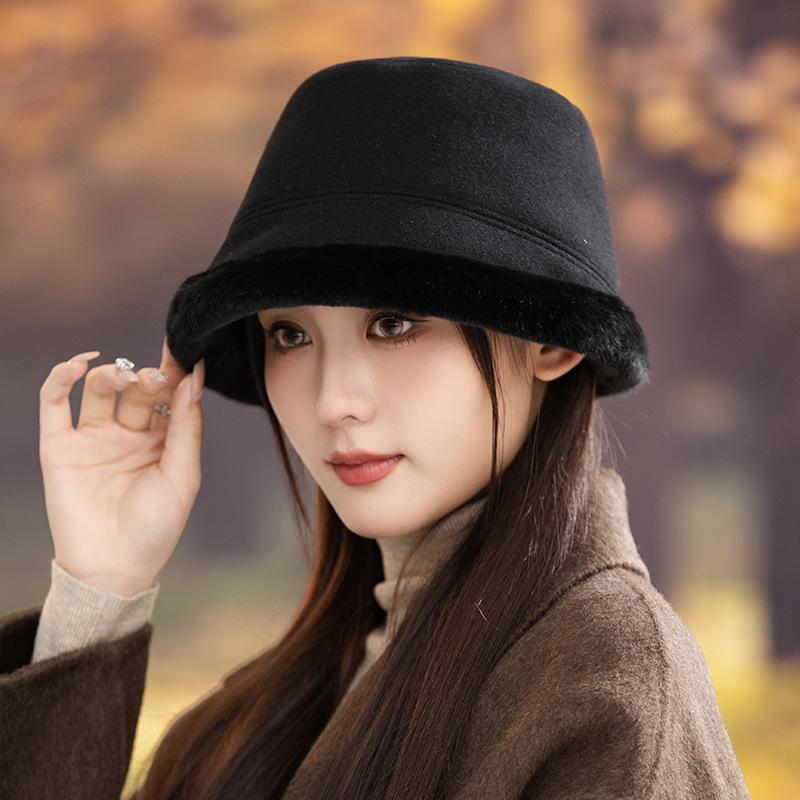 Japanese Velvet Thickened Fisherman Hat for Women In Autumn and Winter Casual Versatile Plush Hat Showing Face Small Windproof and Warm Basin Hat