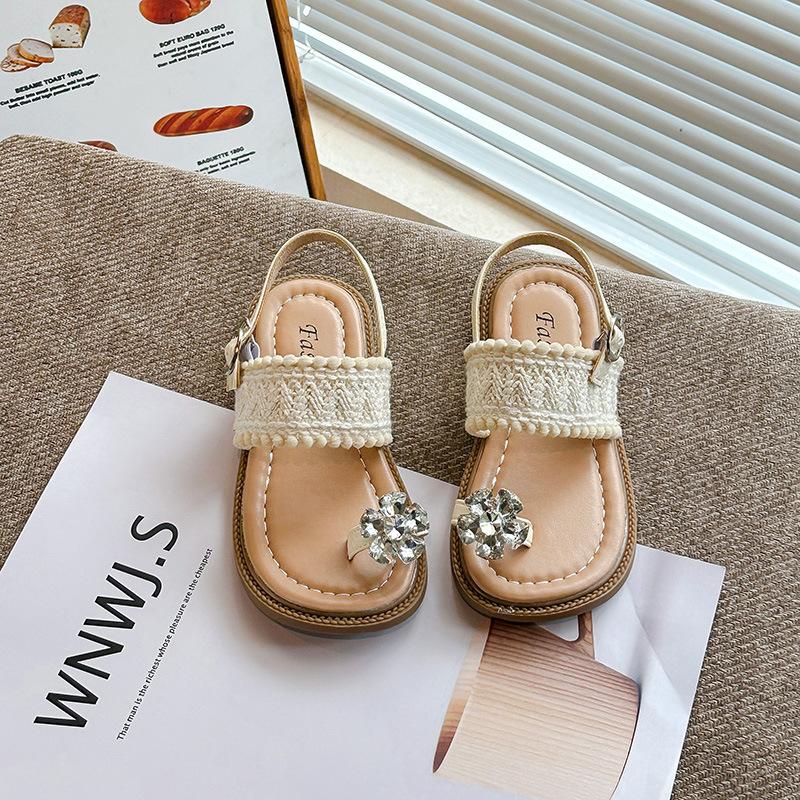 

Girls large flower rhinestone princess sandals2026New Summer Fashionable Open-Toe Sandals for Older Children 31-36Code one hand6Double бежевий