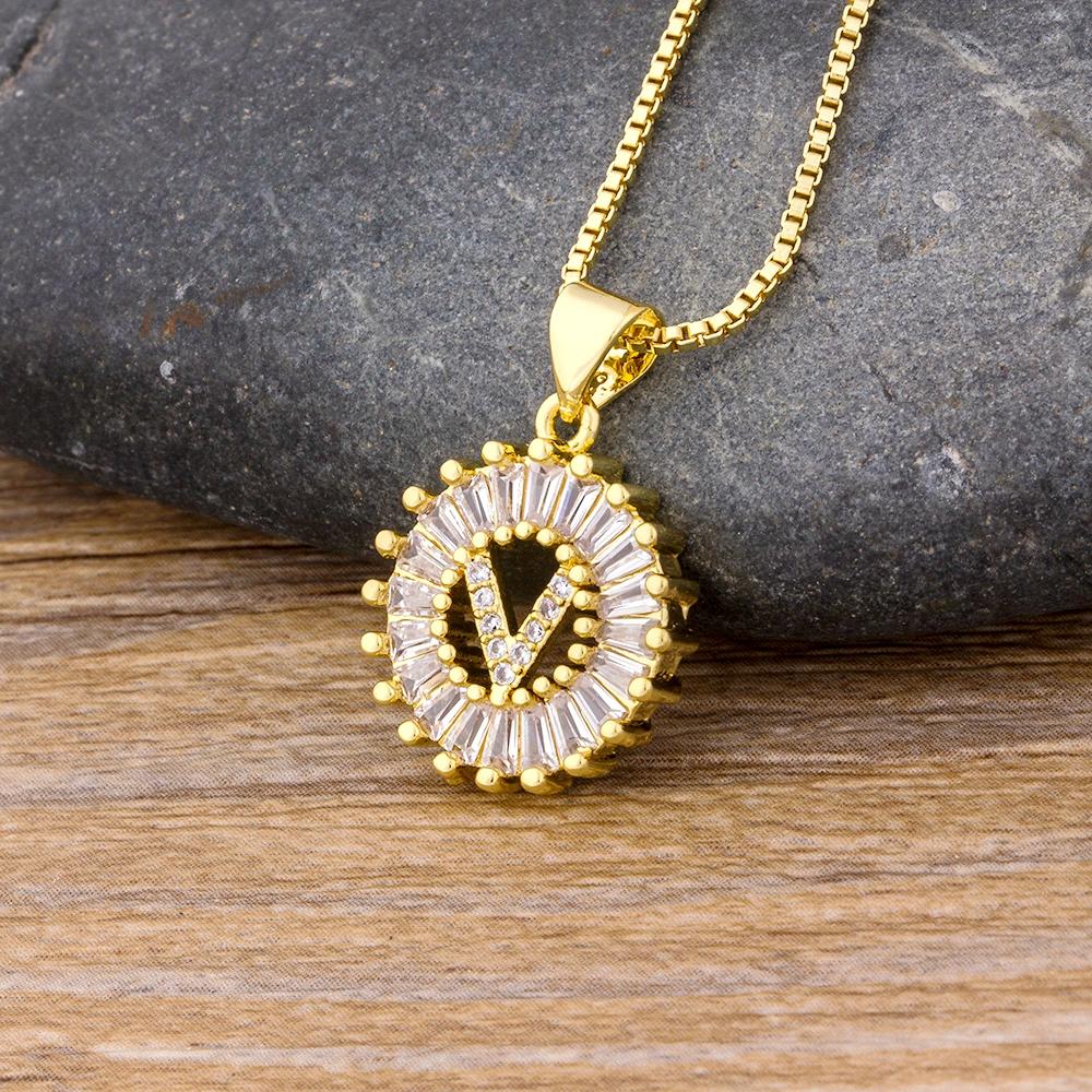 A piece of A-Z letters elegant and beautiful pendant necklace suitable for women men's initials fashionable versatile jewelry accessories