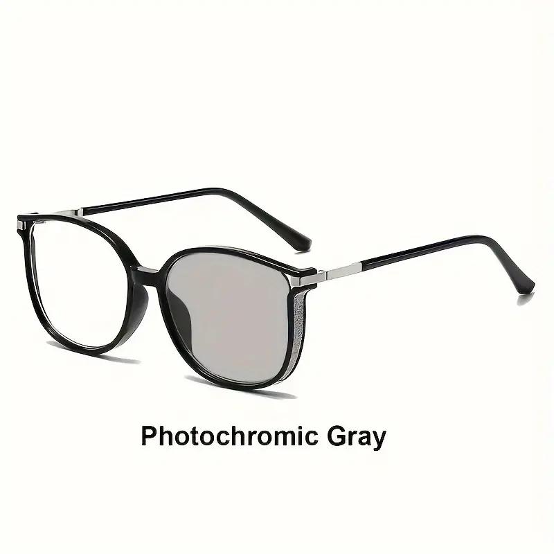

Photosensitive Color Changing Reading Glasses for Women - High-Definition, Anti Blue Light, Fashionable and Large Frames +200
