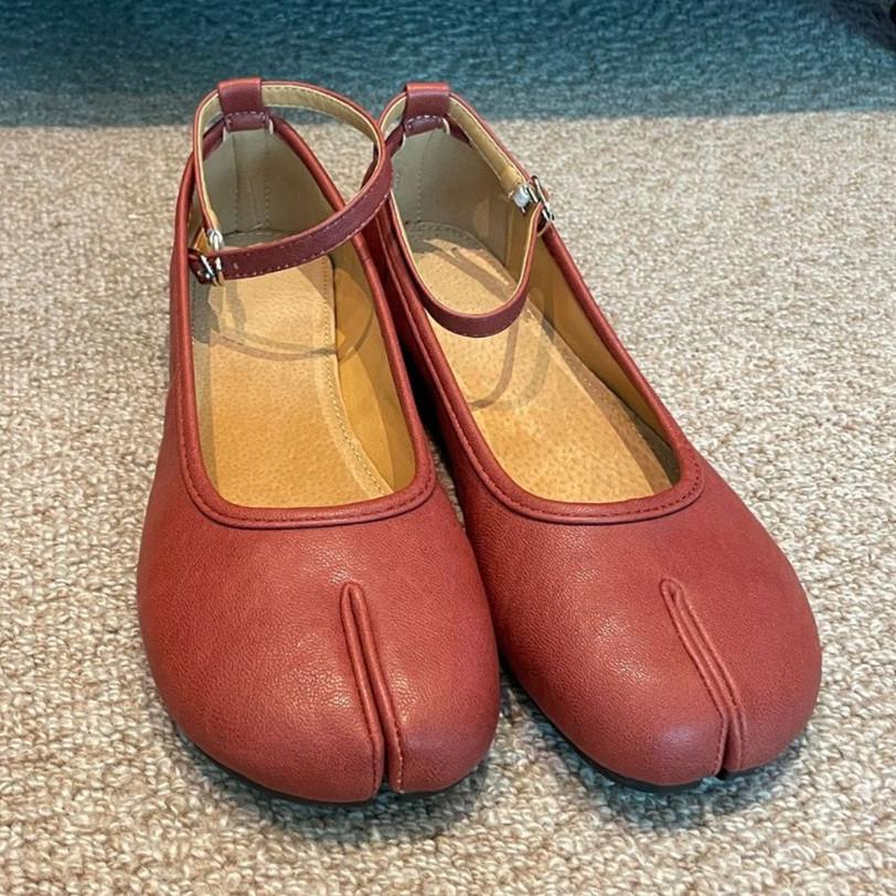 Fashion IPPEUM Split Toe Shoes Ballet Flats PU Leather Mary Janes Ankle Straps Retro Flat Shoes Women