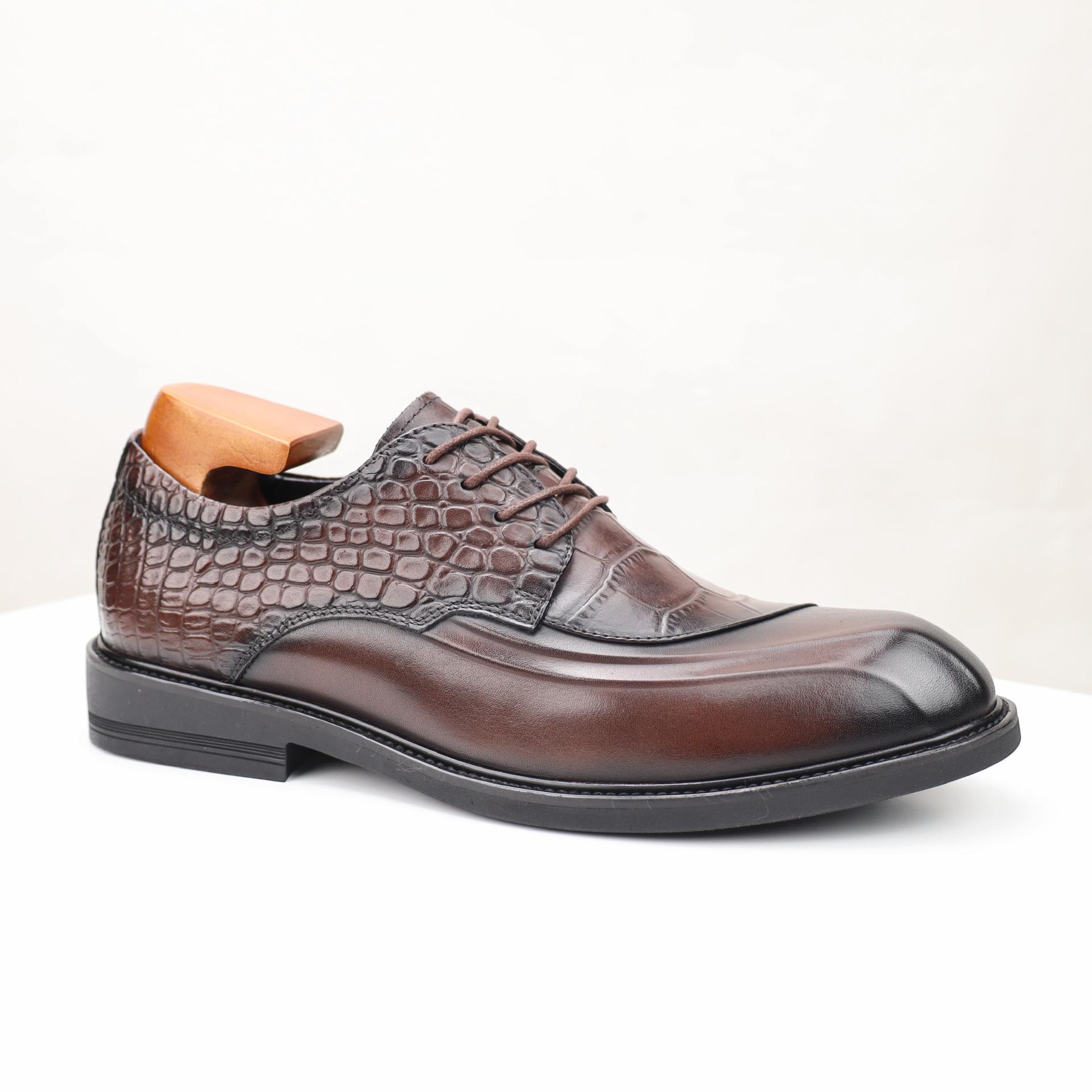 

New leather business dress leather shoes British style casual soft sole embossed commuter men s shoes men s leather shoes 44